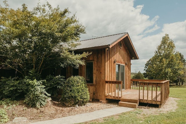 view of outdoor structure