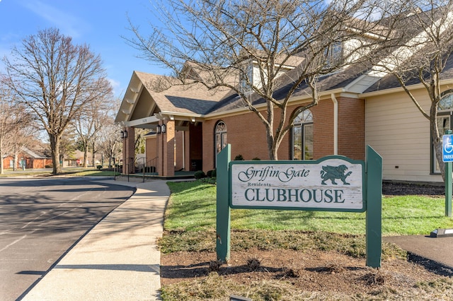 1649 Silver Pheasant Cir, Lexington, KY 40511 - community sign featuring driveway