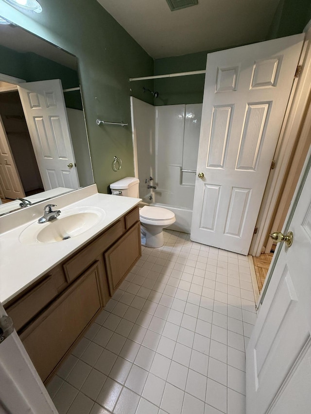 10509 Bay Pointe Ct, Louisville, KY 40241 - full bath with tile patterned floors, vanity, and bathtub / shower combination