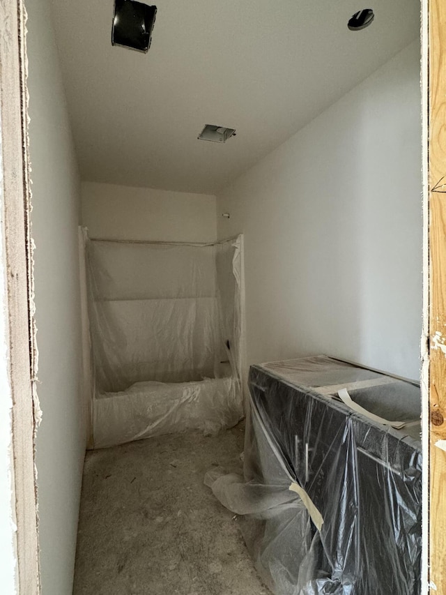 bathroom featuring shower / tub combination