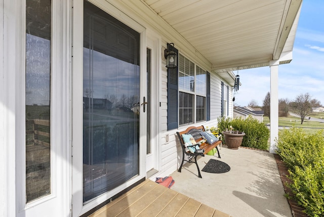 136 Country Ln, Lancaster, KY 40444 - view of covered porch