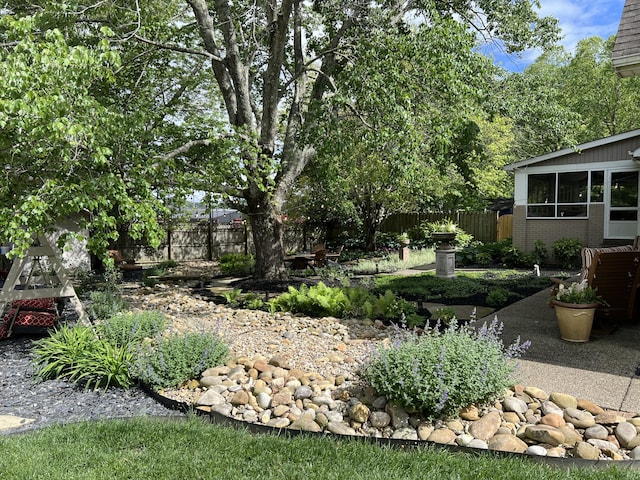 view of yard featuring fence