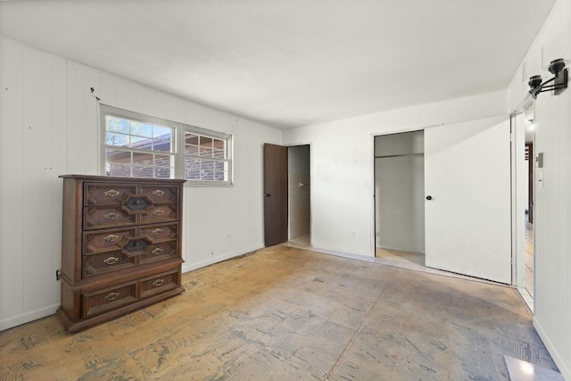 bedroom with a closet