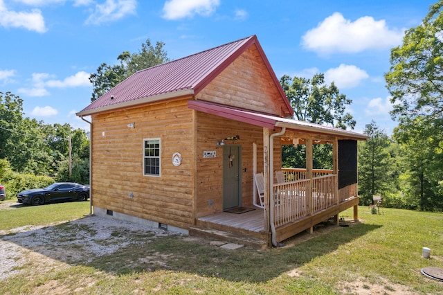 view of outdoor structure with driveway