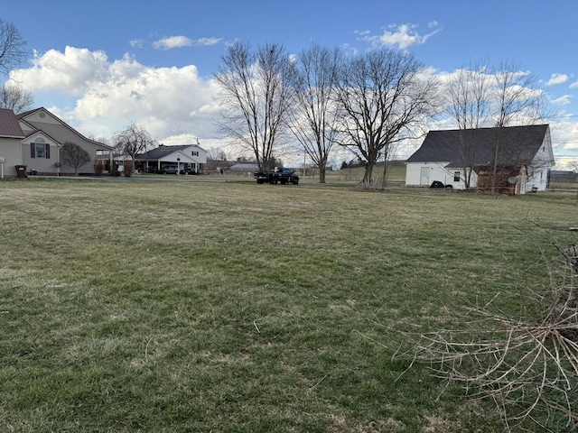 44 Pine St, Crab Orchard, KY 40419 - view of green lawn