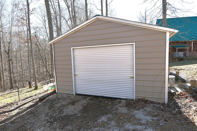 view of detached garage