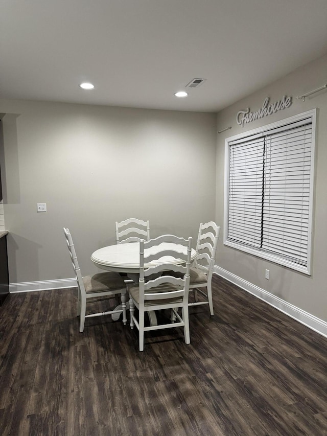 dining area featuring visible vents, recessed lighting, baseboards, and wood finished floors