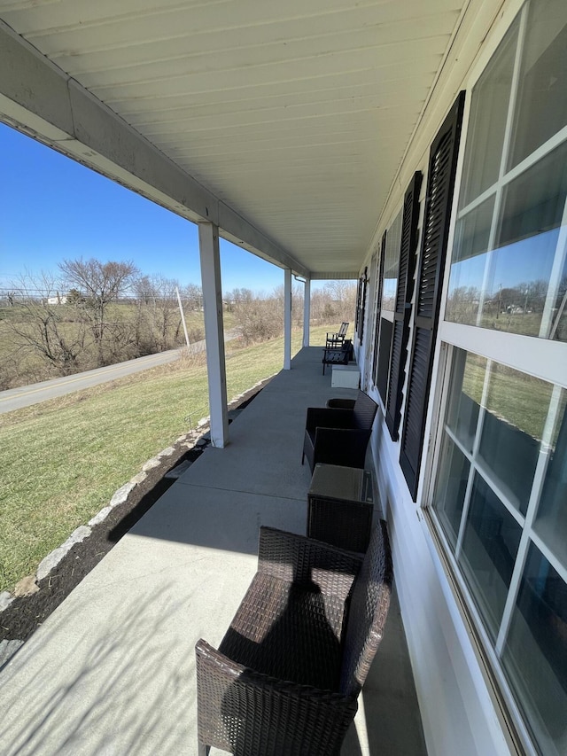 view of patio / terrace with covered porch