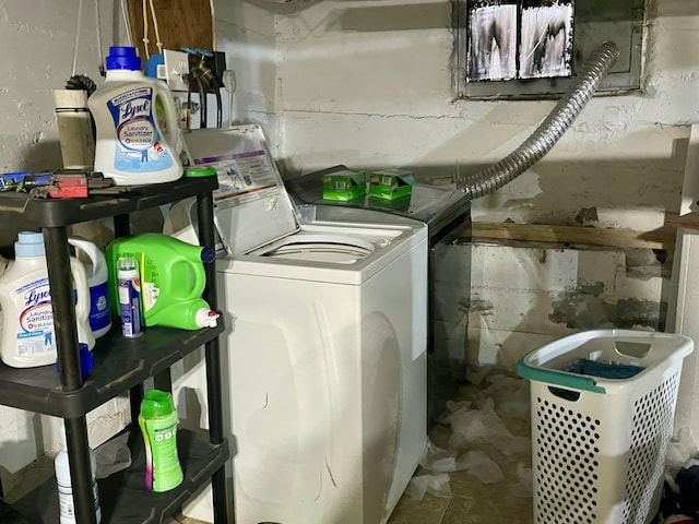 laundry room featuring laundry area and washing machine and dryer