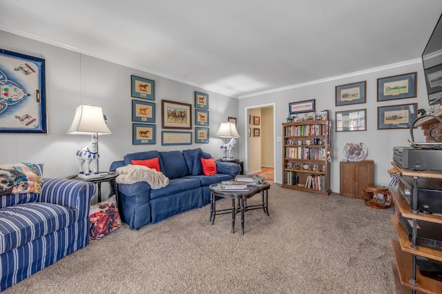 living room with carpet and crown molding