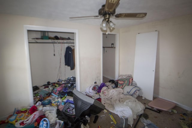 bedroom featuring a closet and ceiling fan