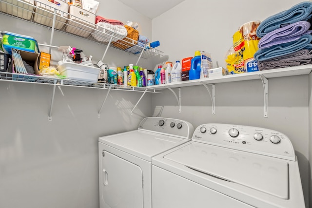 washroom featuring laundry area and independent washer and dryer