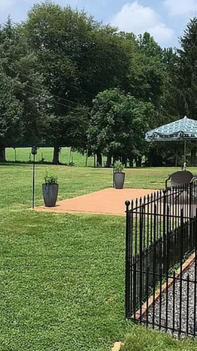 149 Cherokee Ave, Russell Springs, KY 42642 - view of property's community