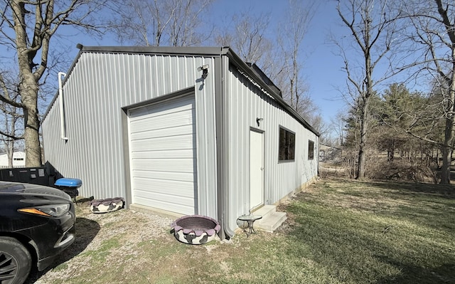 view of detached garage