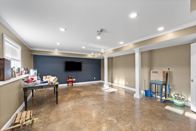 interior space with recessed lighting, visible vents, crown molding, and baseboards