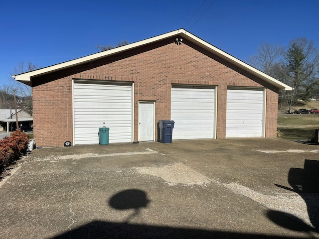 view of detached garage