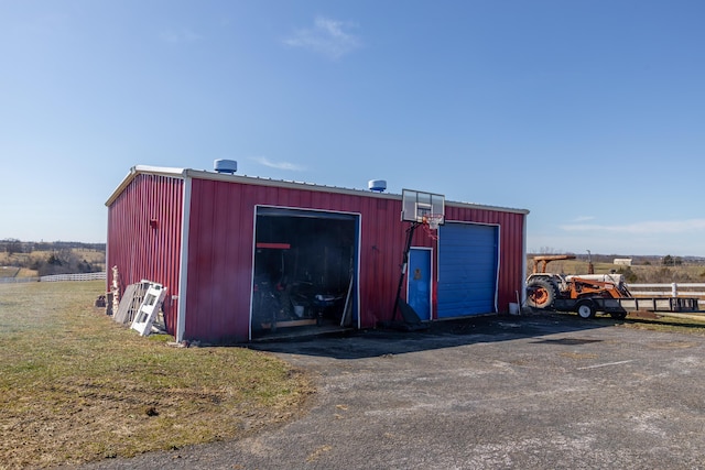 view of outbuilding featuring an outbuilding