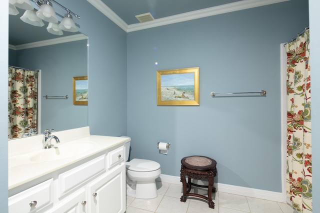 full bath with toilet, visible vents, baseboards, tile patterned floors, and crown molding