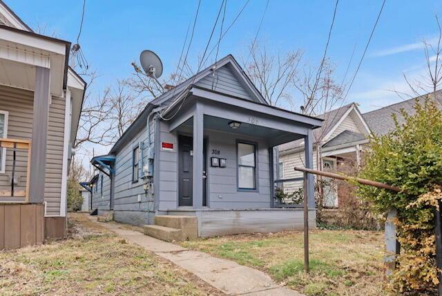 view of front of home featuring a porch