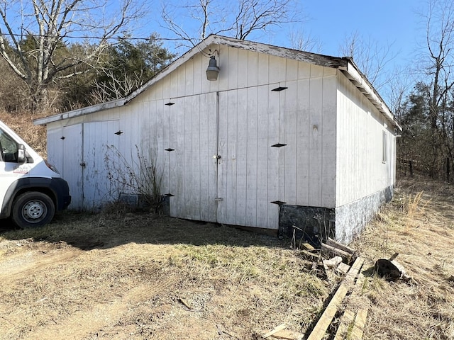 view of outdoor structure featuring an outdoor structure