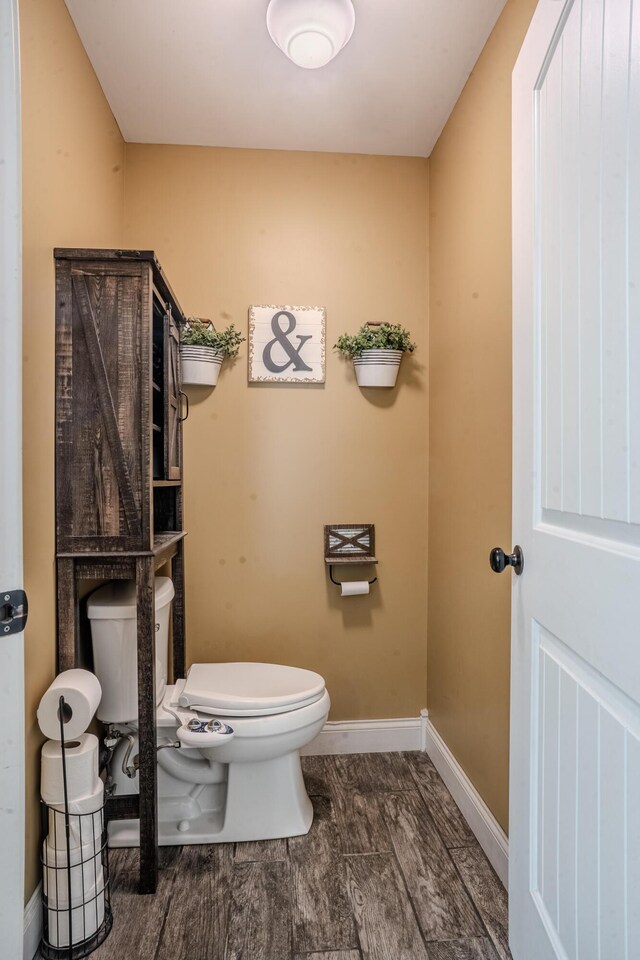 1204 Meadow Brook Dr, Lawrenceburg, KY 40342 - half bathroom with toilet and baseboards