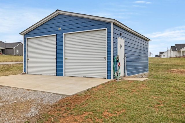 view of detached garage