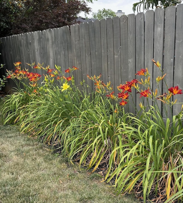 exterior details featuring fence