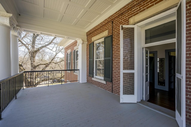 exterior space featuring a porch