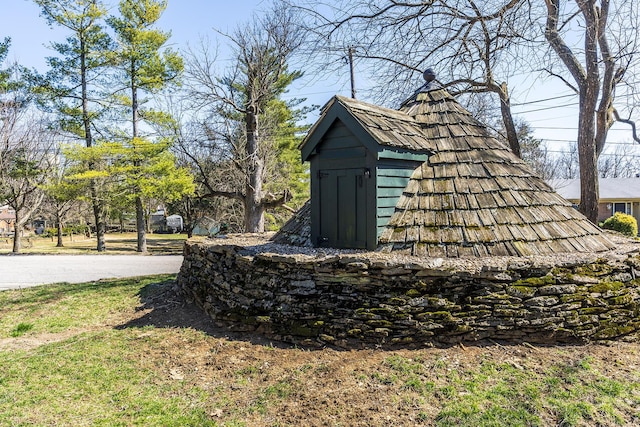 view of outdoor structure