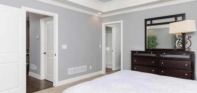 217 Old Station Rd, Frankfort, KY 40601 - bedroom featuring visible vents, baseboards, and ornamental molding