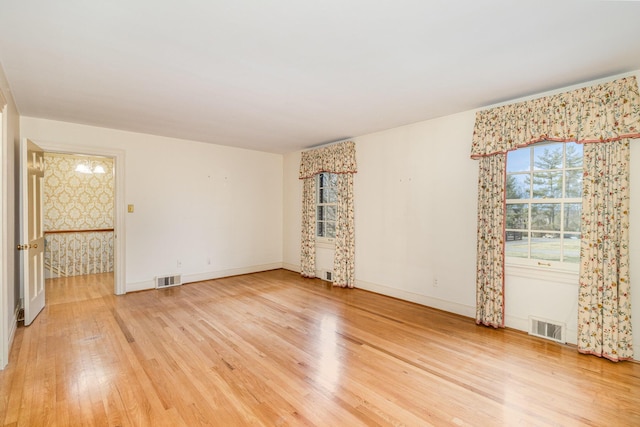 2136 Adena Ln, Lexington, KY 40516 - unfurnished room featuring visible vents, baseboards, and light wood-style floors
