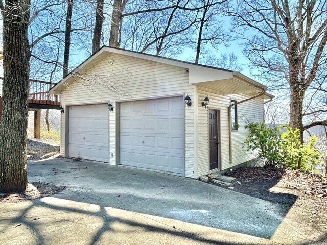 3101 Simpson Dr, Somerset, KY 42503 - view of detached garage