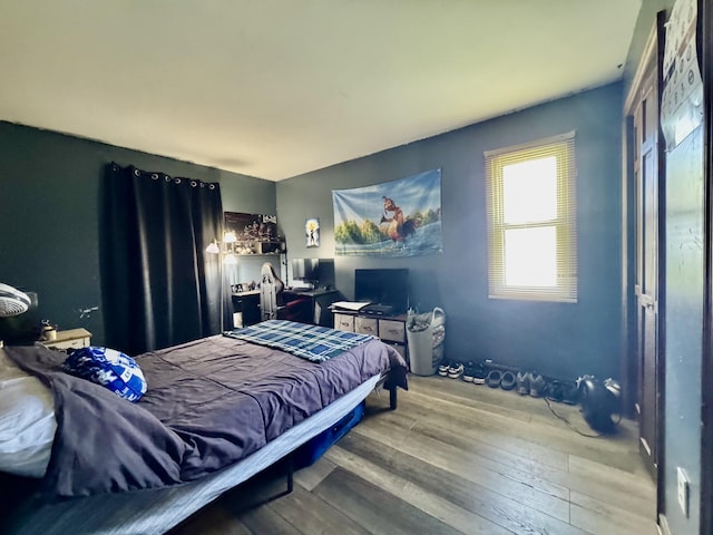 110 Silvercreek Dr, Danville, KY 40422 - bedroom with wood finished floors