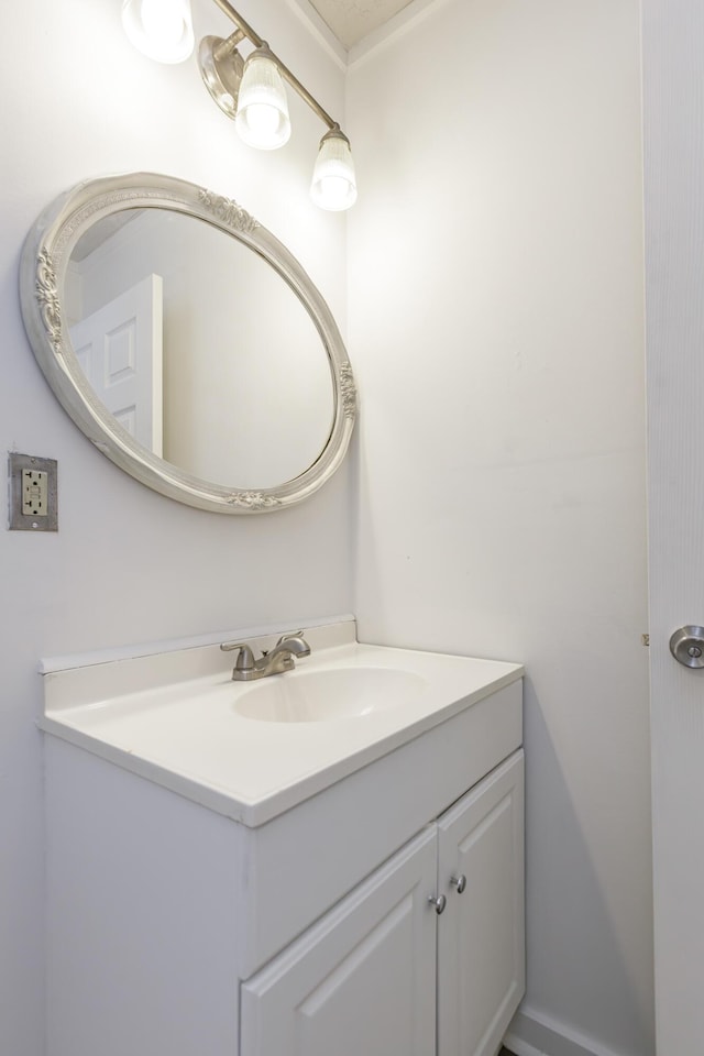 416 Ash St, Lexington, KY 40508 - bathroom with vanity