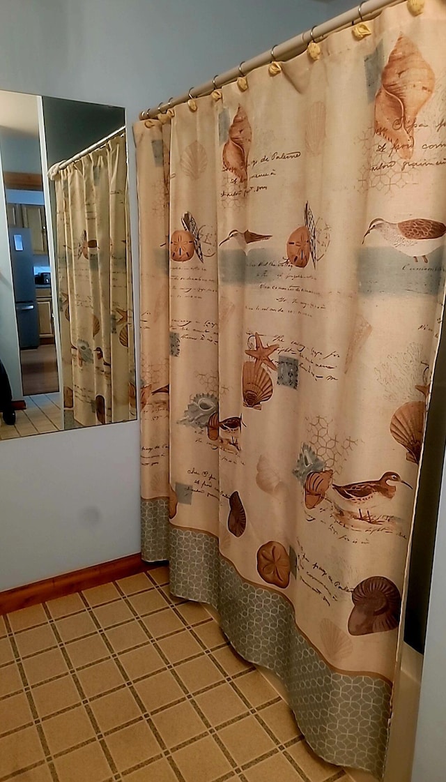 278 John Dr, Burnside, KY 42519 - full bathroom featuring curtained shower