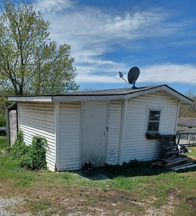 exterior space featuring an outdoor structure
