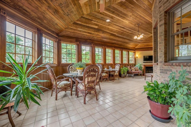 870 Mcmeekin Pl, Lexington, KY 40502 - sunroom featuring vaulted ceiling