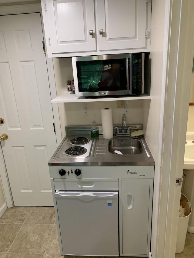 380 Harrodswood Rd, Frankfort, KY 40601 - bar with stainless steel microwave, stove, and a sink