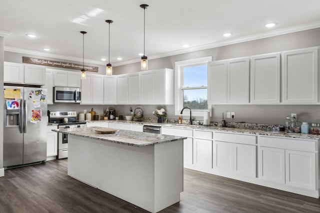 700 Nick Ln, Winchester, KY 40391 - kitchen with a sink, dark wood-style floors, appliances with stainless steel finishes, and ornamental molding