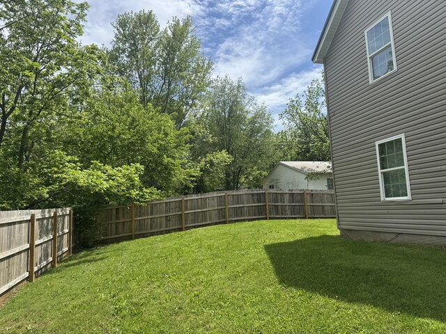 104 First St, Cynthiana, KY 41031 - view of yard