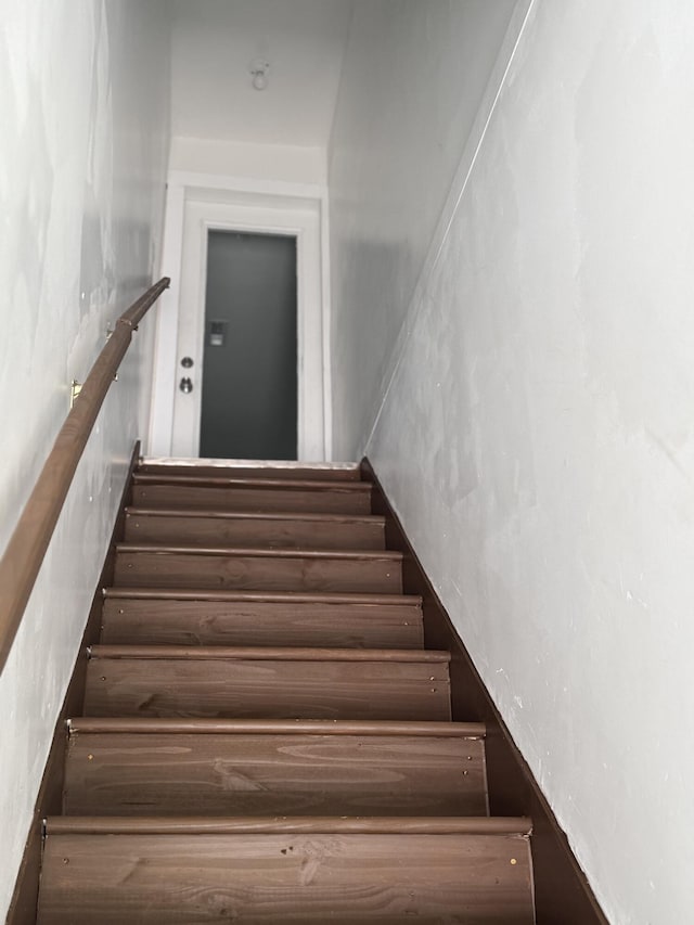 104 First St, Cynthiana, KY 41031 - view of stairway