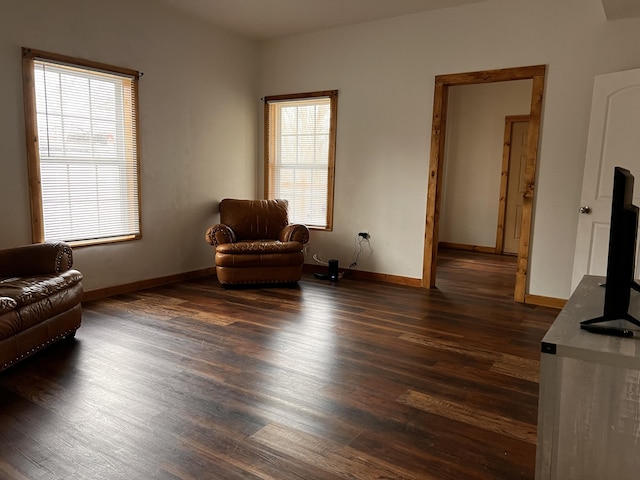 104 First St, Cynthiana, KY 41031 - living area featuring dark wood finished floors and baseboards