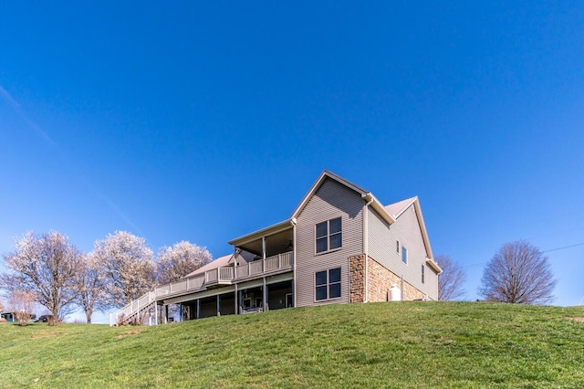 1794 Hunter Dr, Lancaster, KY 40444 - rear view of property featuring a yard and a deck