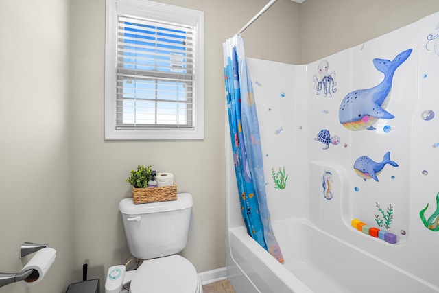 205 Hedgewood Ln, Richmond, KY 40475 - bathroom with baseboards, toilet, and shower / bath combination with curtain
