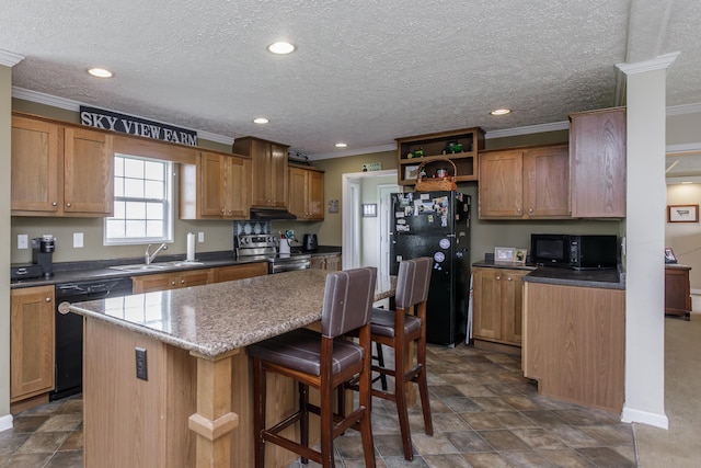 kitchen with crown molding, open shelves, a kitchen island, a sink, and black appliances