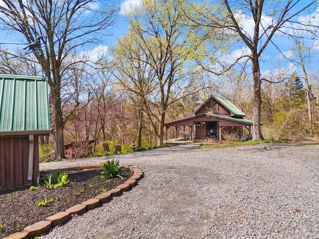 1295 Burger Knob Rd, Junction City, KY 40440 - view of yard featuring curved driveway