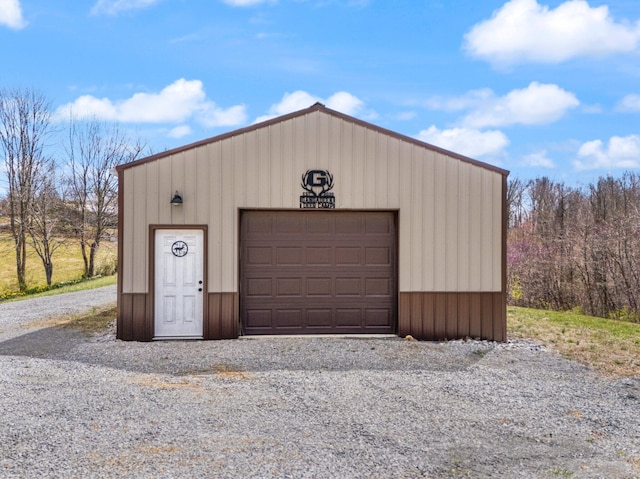1295 Burger Knob Rd, Junction City, KY 40440 - detached garage featuring gravel driveway