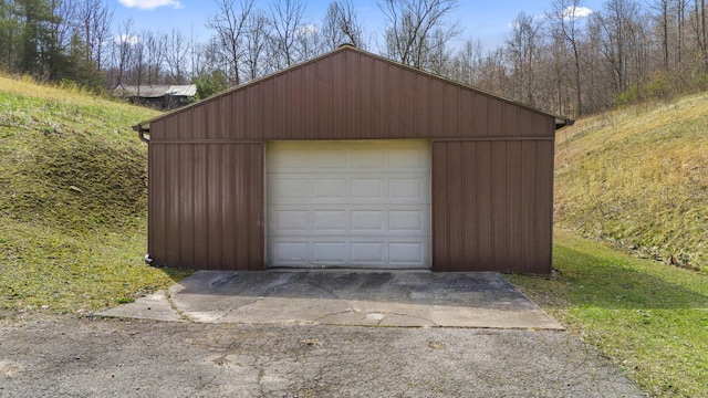 9485 US-60, Morehead, KY 40351 - detached garage featuring aphalt driveway