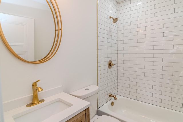 948 Meadow Ln, Lexington, KY 40505 - full bath featuring toilet, vanity, and shower / bath combination