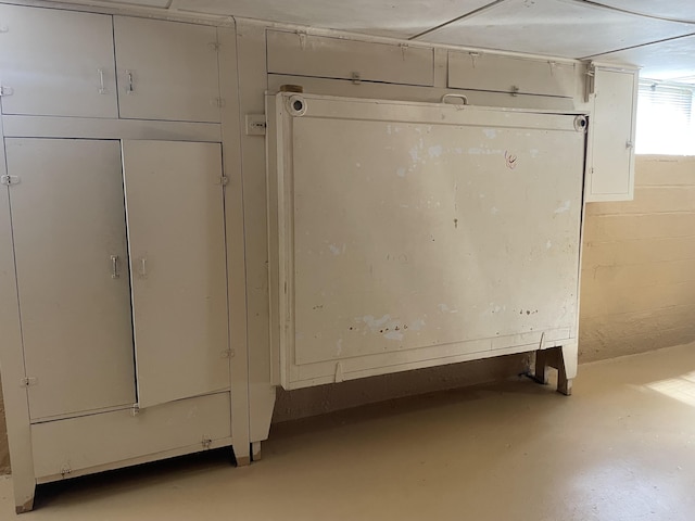 room details featuring finished concrete floors